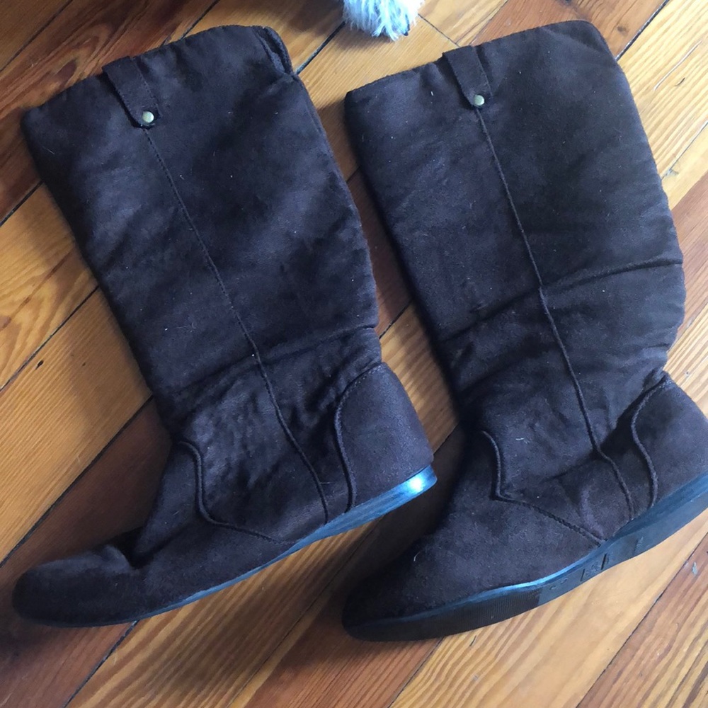 Brown soft boots